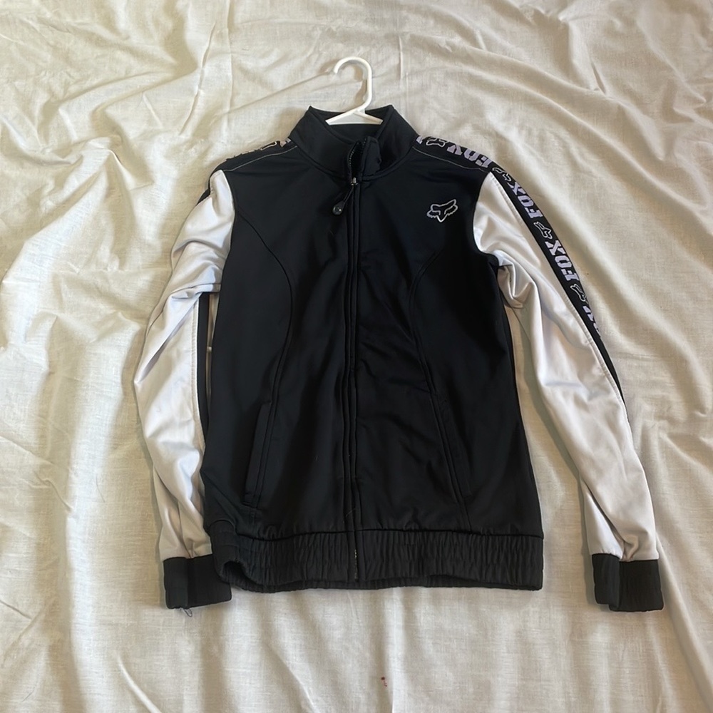 Fox sweatshirt size large